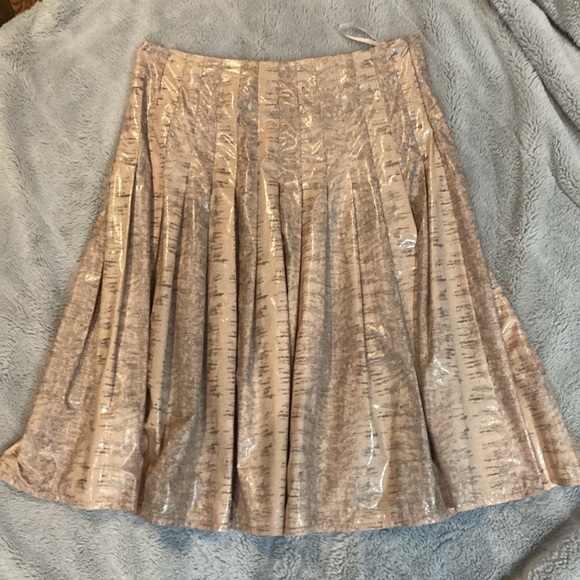 Beige skirt - Picture 2 of 2